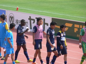 テジュン、ベンチ入り
