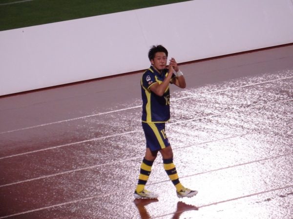 先制ゴールの吉濱遼平